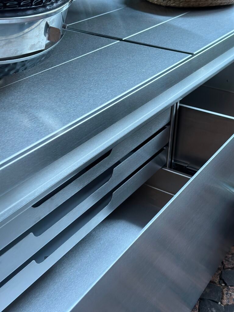 SOLIDBLOK-kamado-stalas-04